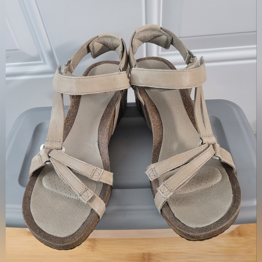 Women's Beige Strappy Teva Sandals